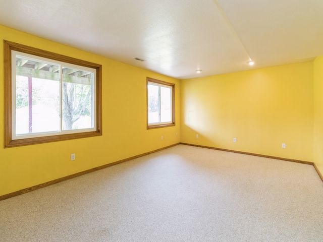 5307 SE 32nd Street, Des Moines, IA 50320