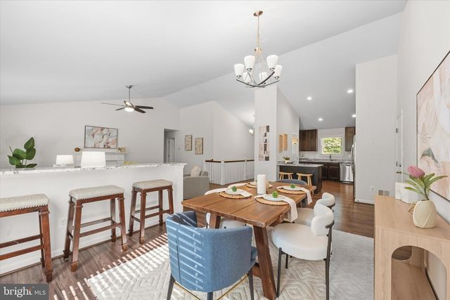 8513 OAKVIEW DR, Manassas, VA 20110