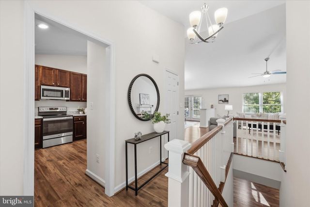 8513 OAKVIEW DR, Manassas, VA 20110