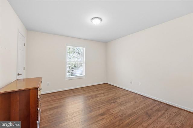8513 OAKVIEW DR, Manassas, VA 20110
