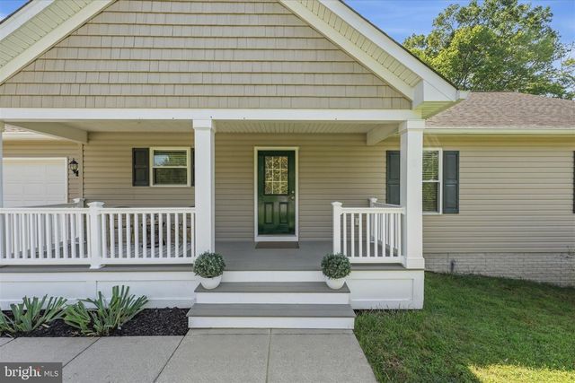 8513 OAKVIEW DR, Manassas, VA 20110