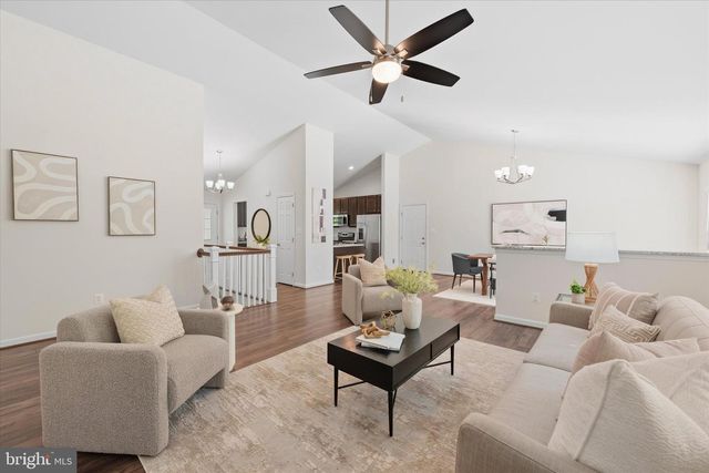 8513 OAKVIEW DR, Manassas, VA 20110