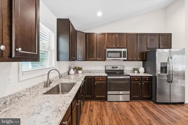 8513 OAKVIEW DR, Manassas, VA 20110