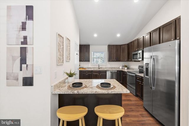 8513 OAKVIEW DR, Manassas, VA 20110
