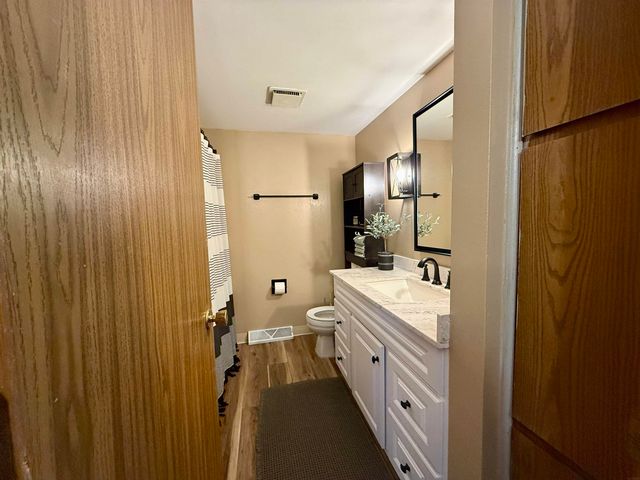 2522 Hiawatha Road, Cedar Falls, IA 50613