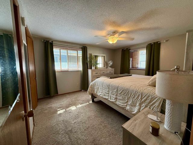 2522 Hiawatha Road, Cedar Falls, IA 50613