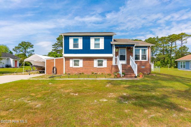 213 Nine Mile Road, Newport, NC 28570