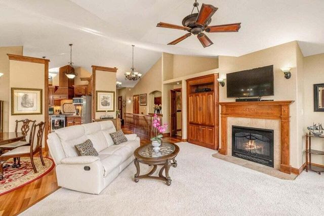W162N5492 Westwind DRIVE, Menomonee Falls, WI 53051