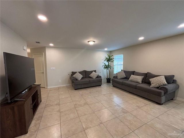 2513 Antelope Canyon Street, Edinburg, TX 78541