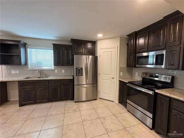 2513 Antelope Canyon Street, Edinburg, TX 78541