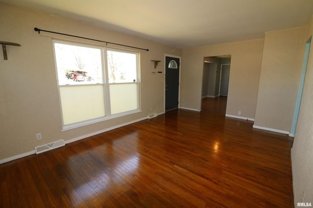 5819 N SEDLEY Street, Peoria, IL 61615