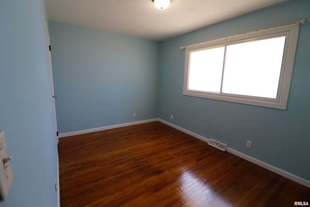 5819 N SEDLEY Street, Peoria, IL 61615