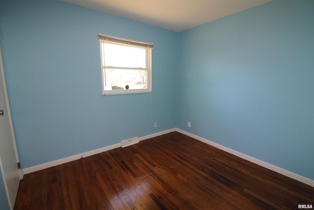 5819 N SEDLEY Street, Peoria, IL 61615