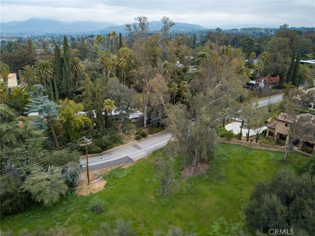 1702 Dwight Street, Redlands, CA 92373