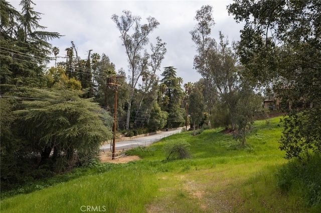 1702 Dwight Street, Redlands, CA 92373