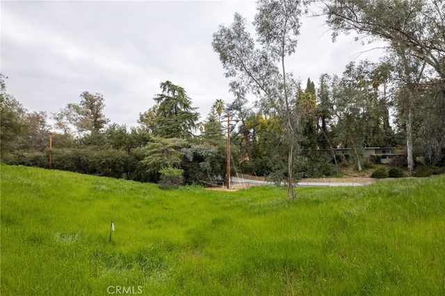 1702 Dwight Street, Redlands, CA 92373