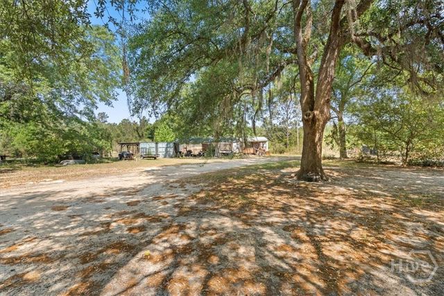 136 Wildwood Church Road, Pembroke, GA 31321