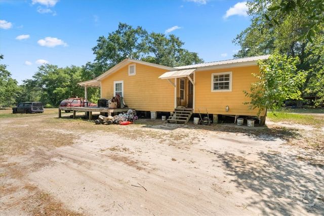 136 Wildwood Church Road, Pembroke, GA 31321
