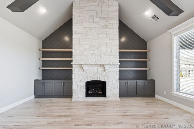 663 E 148th Place S, Glenpool, OK 74033