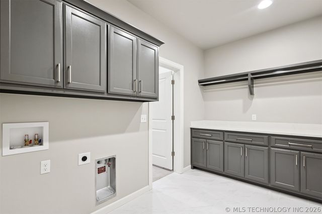 663 E 148th Place S, Glenpool, OK 74033