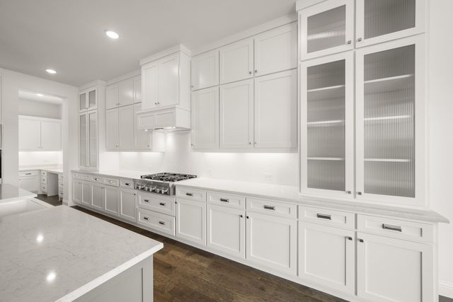 4718 Hawthorn Hills Lane, Arlington, TX 76005