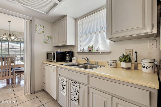 3205 AMARILLO Street, El Paso, TX 79936