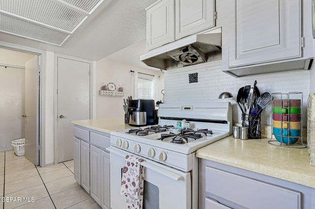 3205 AMARILLO Street, El Paso, TX 79936