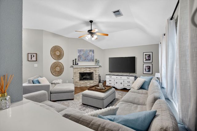 9122 Water Oak Drive, Arlington, TX 76002