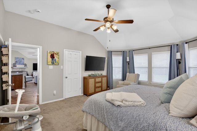 9122 Water Oak Drive, Arlington, TX 76002