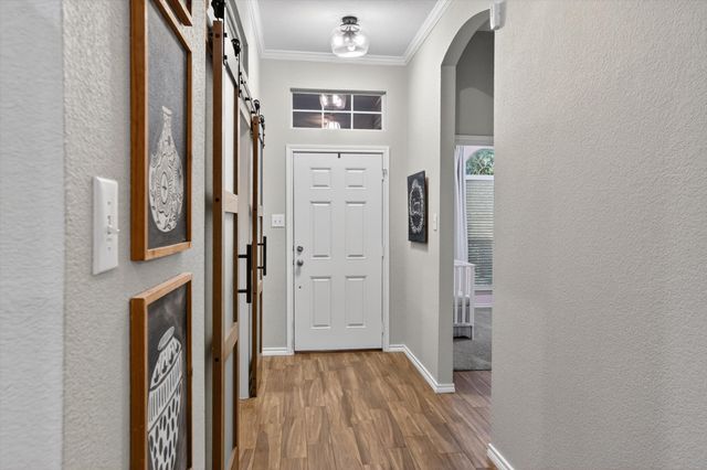 9122 Water Oak Drive, Arlington, TX 76002