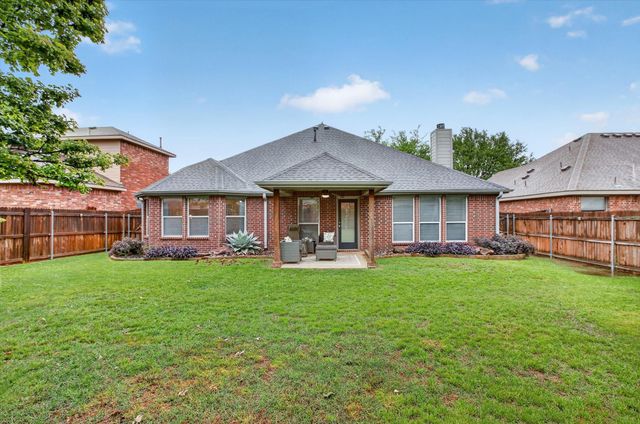 9122 Water Oak Drive, Arlington, TX 76002