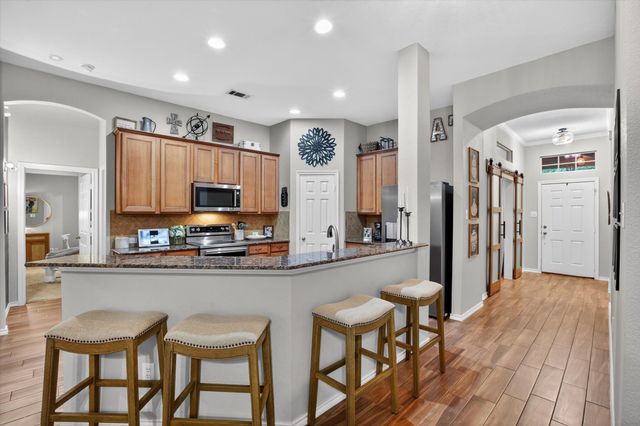 9122 Water Oak Drive, Arlington, TX 76002