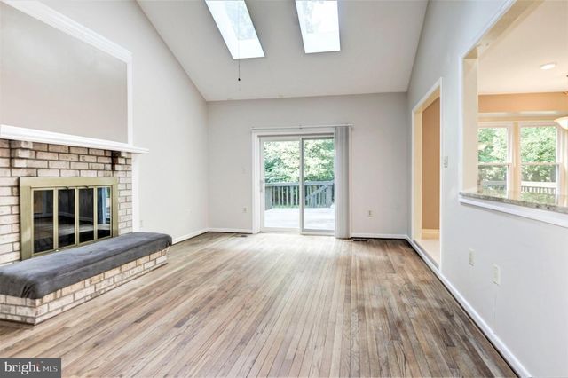 10322 DUNN MEADOW RD, Vienna, VA 22182