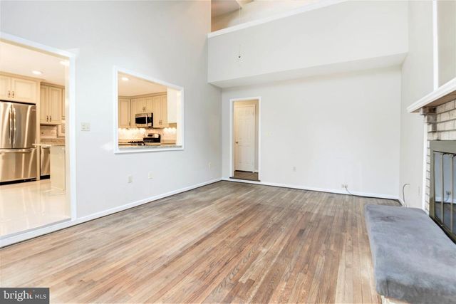 10322 DUNN MEADOW RD, Vienna, VA 22182