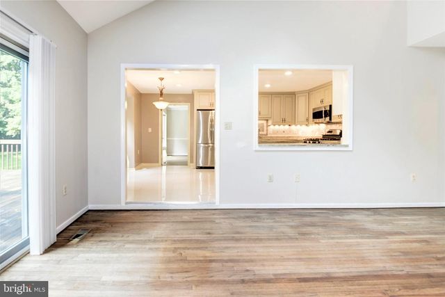 10322 DUNN MEADOW RD, Vienna, VA 22182