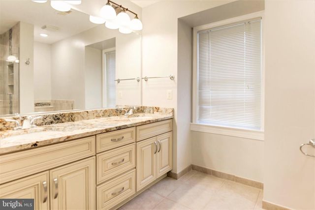 10322 DUNN MEADOW RD, Vienna, VA 22182