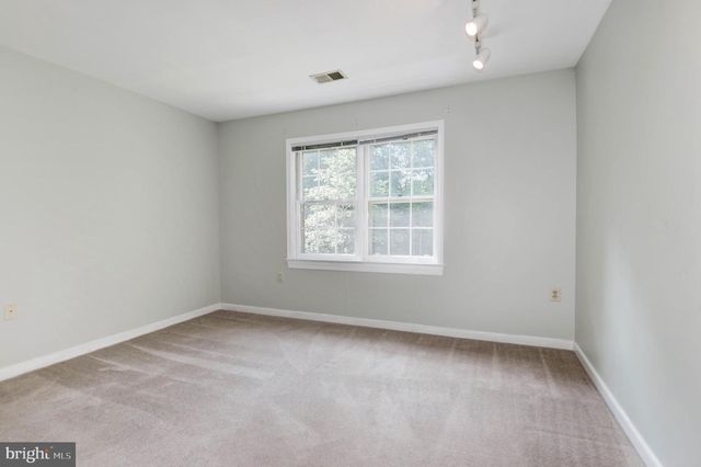 10322 DUNN MEADOW RD, Vienna, VA 22182