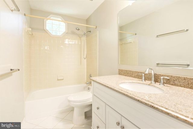 10322 DUNN MEADOW RD, Vienna, VA 22182