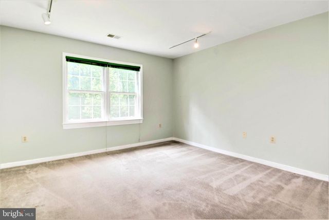 10322 DUNN MEADOW RD, Vienna, VA 22182