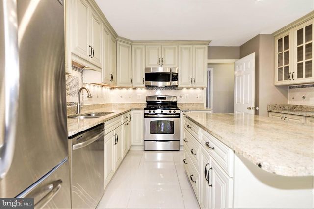10322 DUNN MEADOW RD, Vienna, VA 22182
