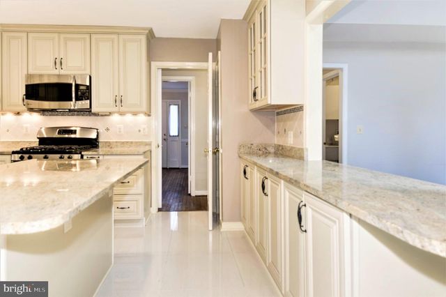 10322 DUNN MEADOW RD, Vienna, VA 22182