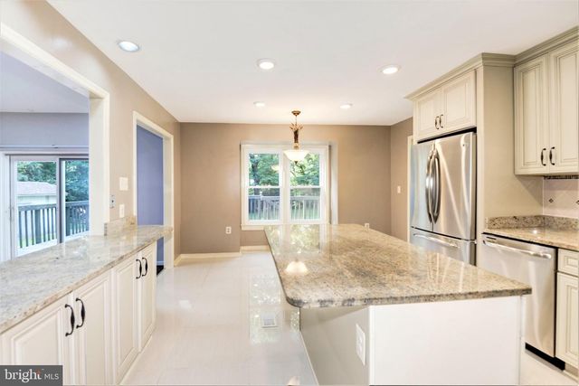 10322 DUNN MEADOW RD, Vienna, VA 22182