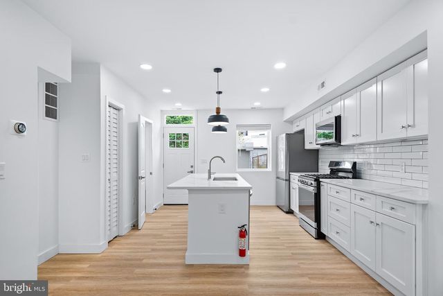 1342 DOWNING ST NE, Washington, DC 20018