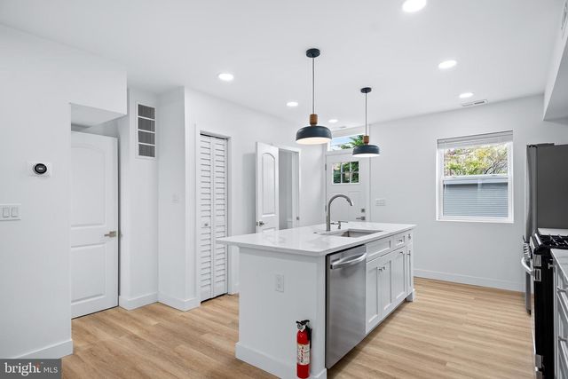 1342 DOWNING ST NE, Washington, DC 20018