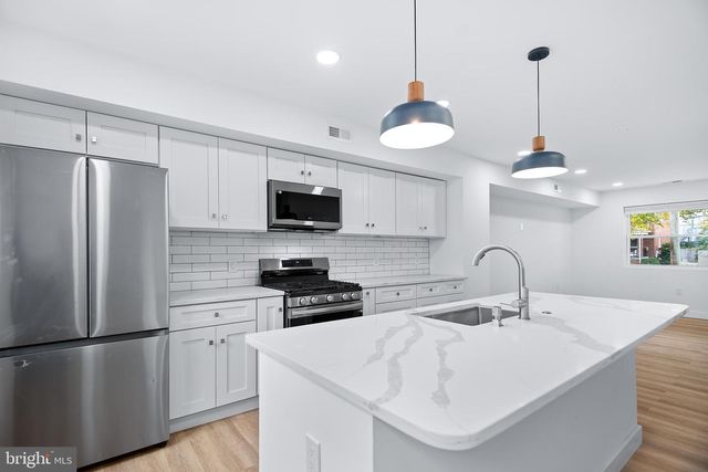 1342 DOWNING ST NE, Washington, DC 20018