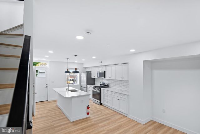1342 DOWNING ST NE, Washington, DC 20018