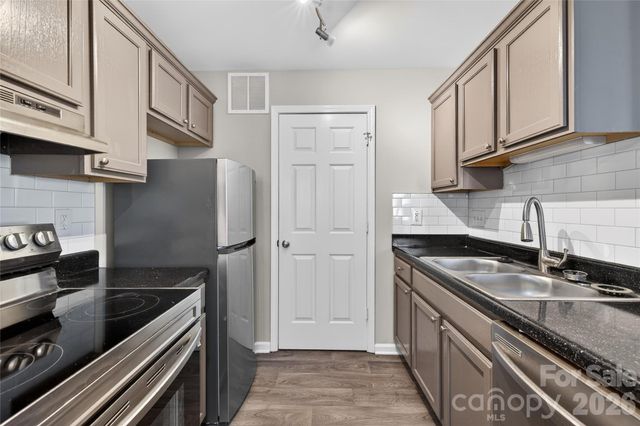 8124 Tremaine Court, Charlotte, NC 28227