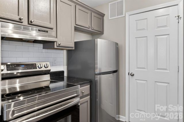 8124 Tremaine Court, Charlotte, NC 28227