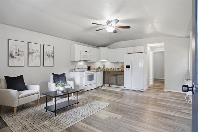 3620 W Charter Oak Road, Edmond, OK 73034