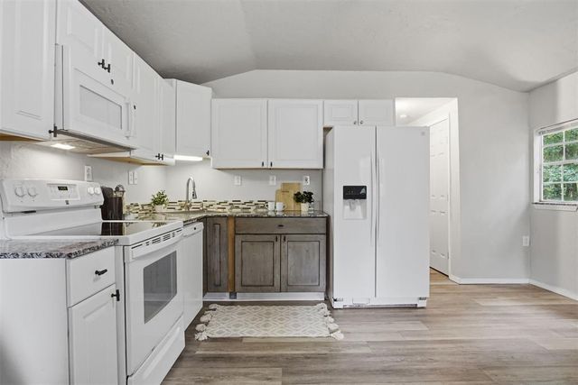3620 W Charter Oak Road, Edmond, OK 73034